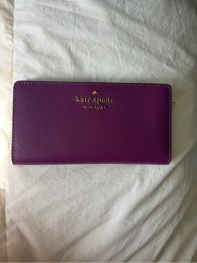 Kate Spade Bi-fold Wallet